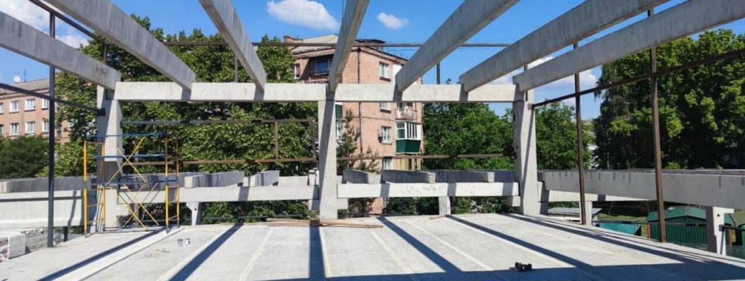 Торговельно розважальний центр у Бориспільському районі.