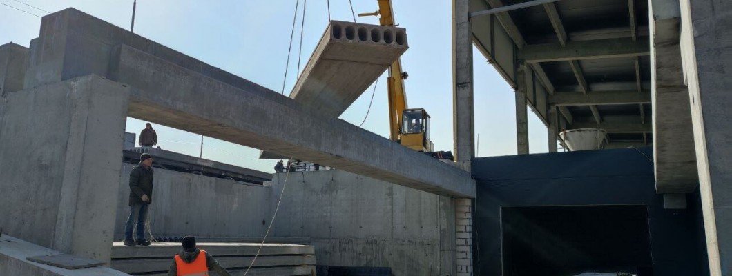 Автосалон з сервісним центром, загальною площею 1564 кв.м.